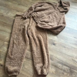 Like new SKIMS Sz 2x/3xl soft cozy knit jogger set